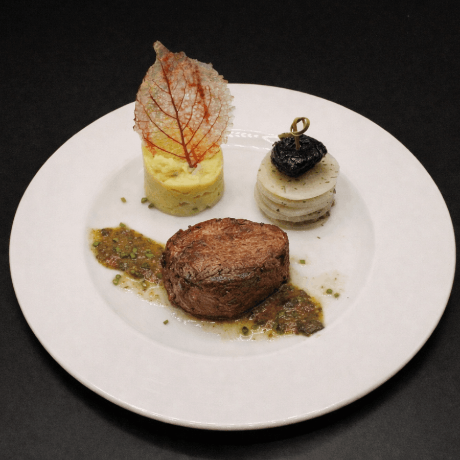 Tournedos de bœuf aux trompettes de la mort, sauce périgueux